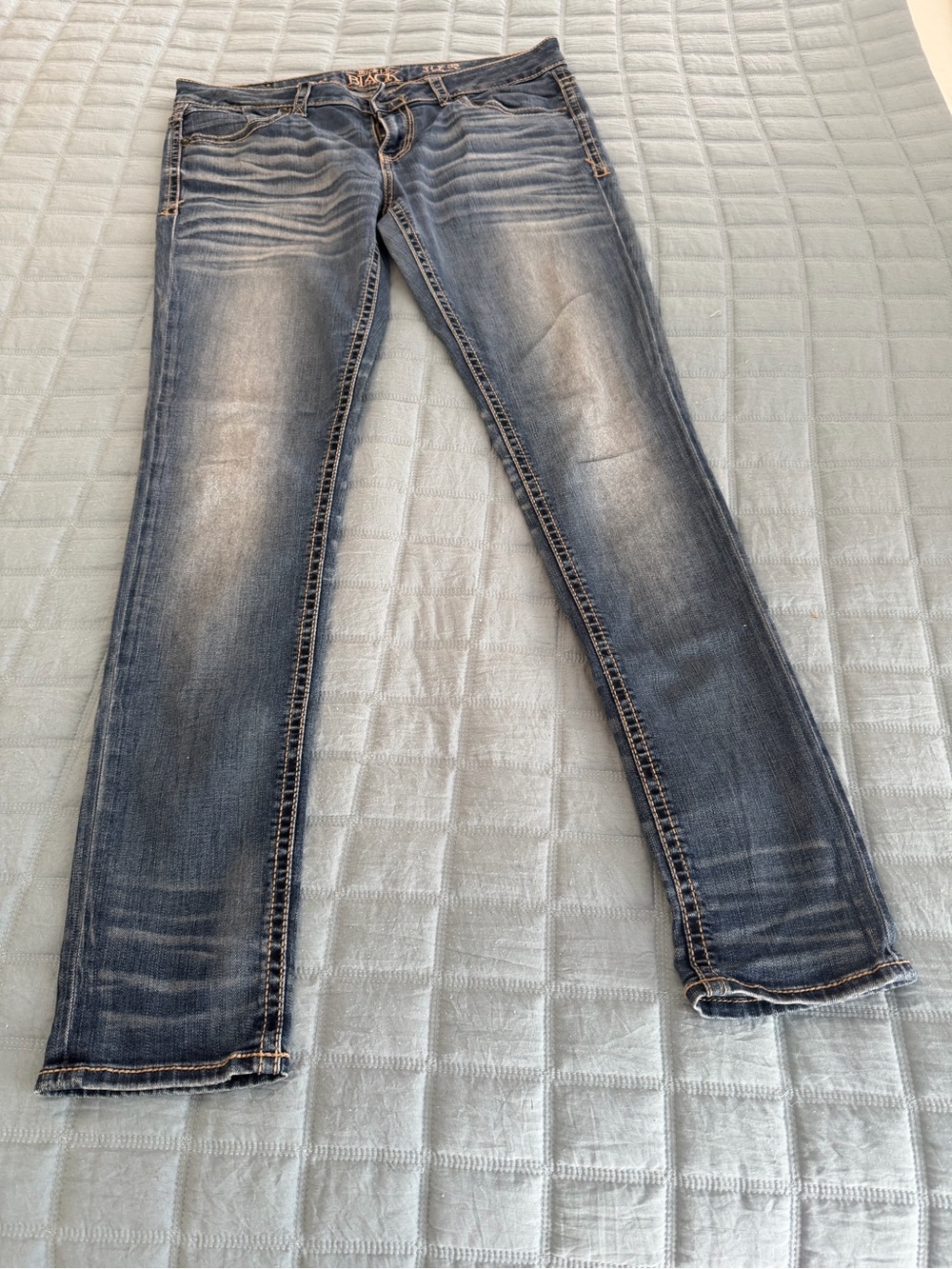 Buckle Women's Faded Blue Skinny Jeans